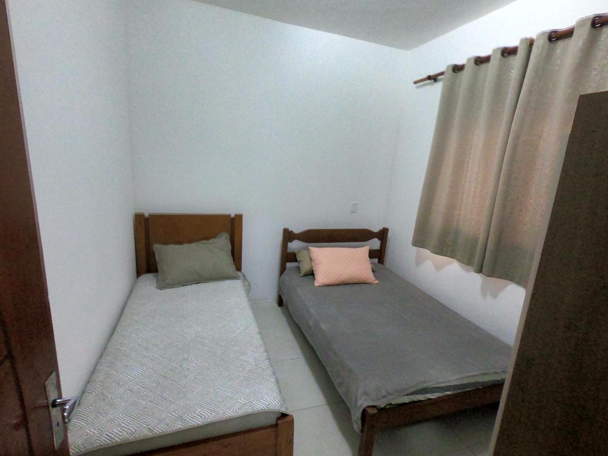 Casa de férias Casa De 4 Quartos A 300m Da Areia Do Foguete *